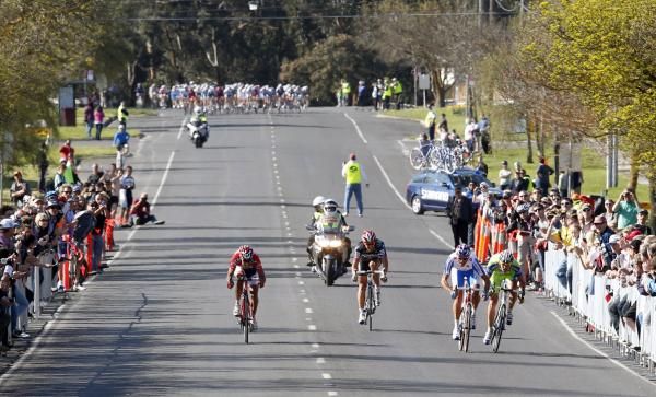 The four breakaways escaped the pursuit of the peloton