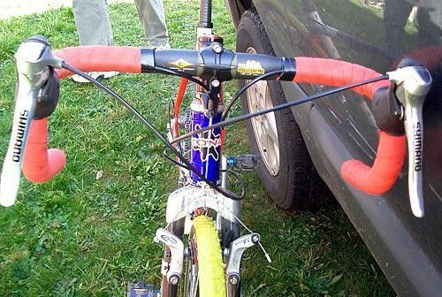 Easton bars with Shimano Dura-Ace 9 speed shifters.