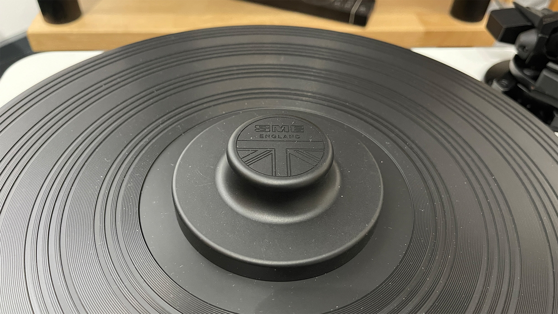 SME Model 8 turntable close up on platter