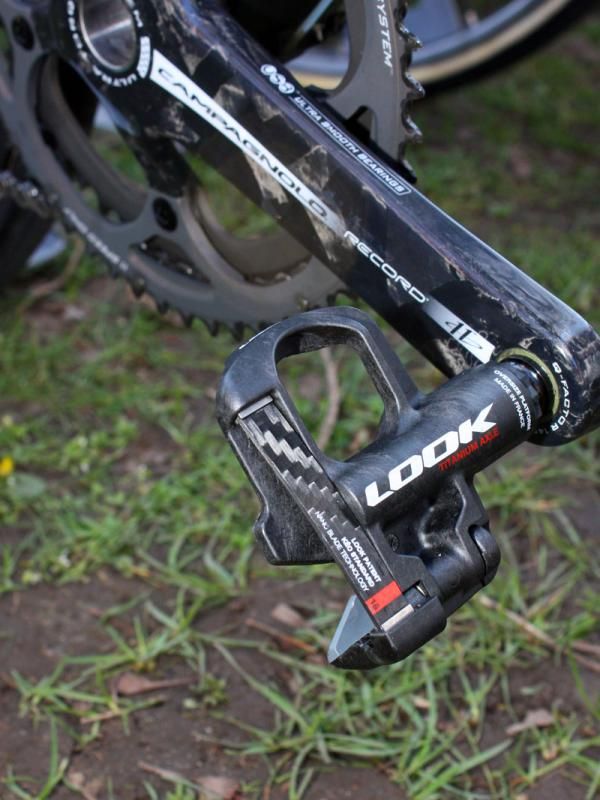Fresh Look KeO Blade pedals are fitted to Filippo Pozzato's (Katusha) custom Ridley Damocles Pi.