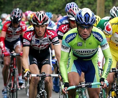Danilo Di Luca (Liquigas) marked by CSC's Frank Schleck