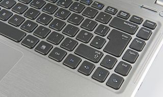 Samsung q330 review: keyboard