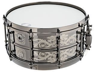 The Joey Kramer snare looks fantastic and is refined, capable of a wide tuning and dynamic range.