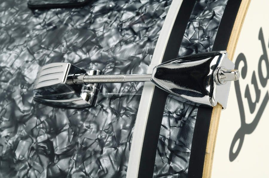 The &lsquo;60s-style 14&rdquo; deep bass drum has properly inlaid hoops, is quick to respond and is so much easier to carry around