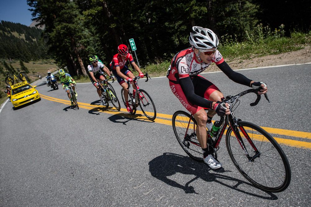 Daniel Jaramillo (Jamis) pushes the pace in the break