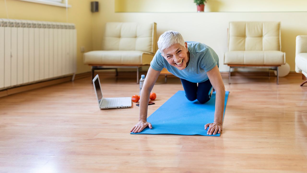 Women doing core strengthening workout