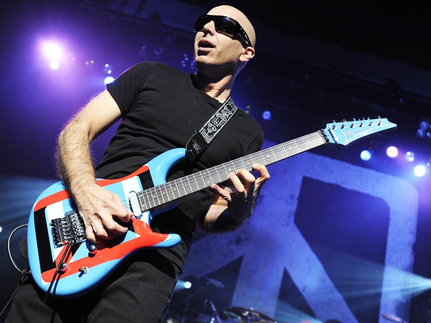 Дип каверы. Джо Сатриани. Сатриани в дип перпл. Joe Satriani Deep Purple. Джо Сатриани фото.