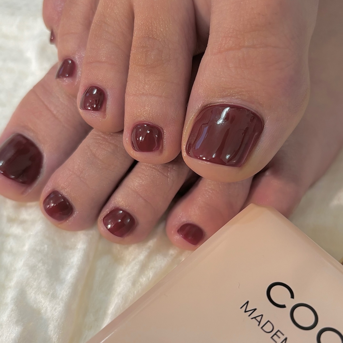 summer autumn transition colour pedicure trends 2026