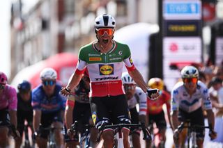 Tour de Pologne: Jonathan Milan powers to victory in stage 1 bunch sprint