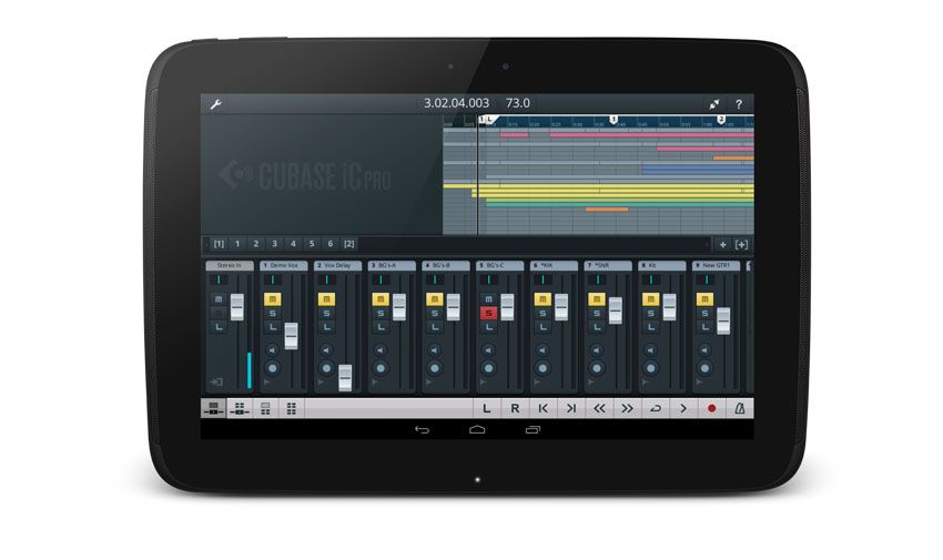 The channel mixer adjusts levels, panning, mute/solo, read/write automation and record arming for basic recordings