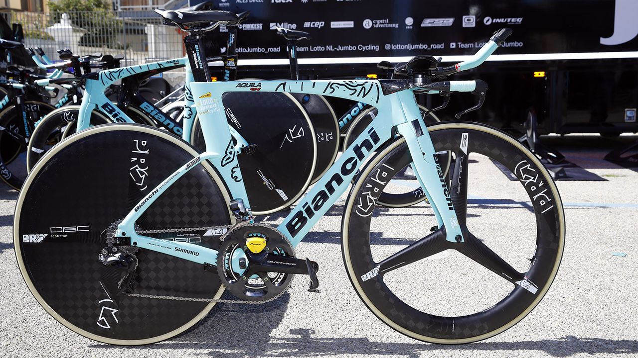 Roglic is known to run a non-production 58T outer chainring from Shimano
