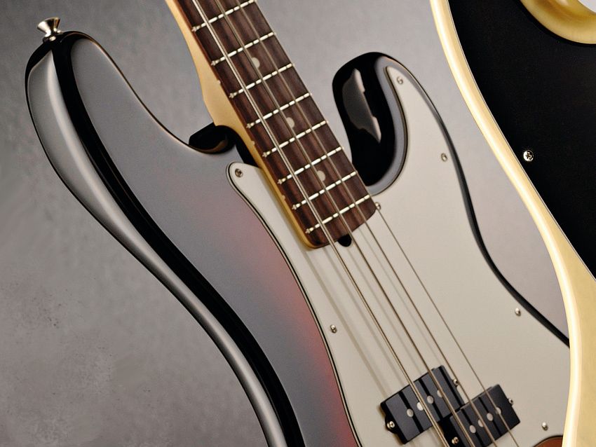 The three-tone sunburst makes this a great-looking instrument.