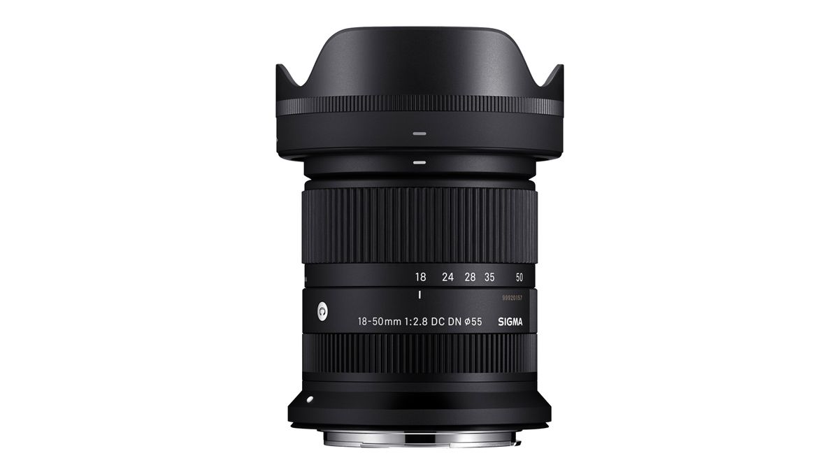 The Sigma 18-50mm f/2.8 DC DN | C Canon RF lens against a white background