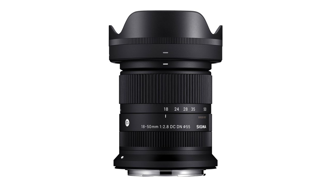The Sigma 18-50mm f/2.8 DC DN | C Canon RF lens against a white background
