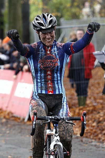 Katie Compton (Planet Bike) celebrates her race win.
