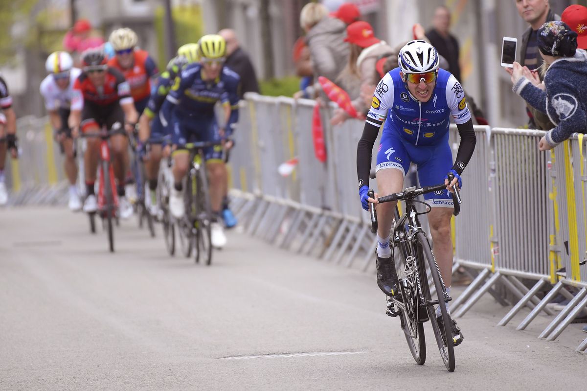 Dan Martin (Quick-Step Floors) made a late attack
