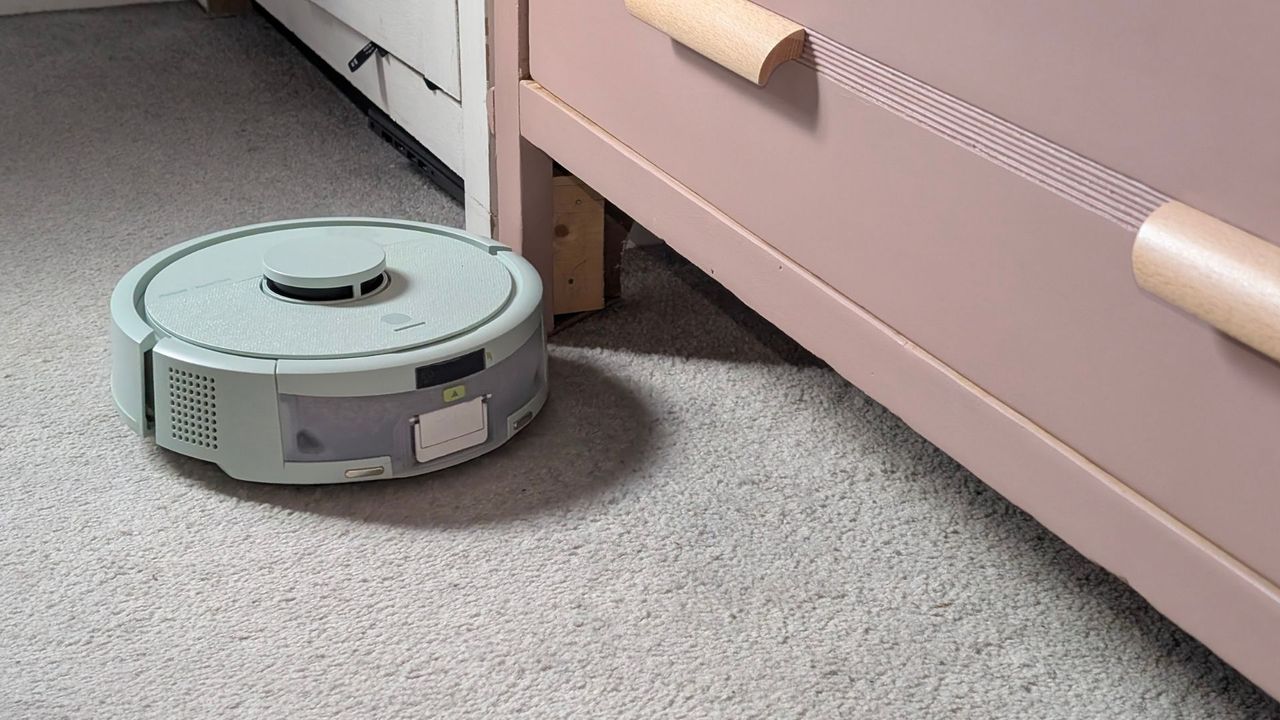 testing iRobot Roomba Mini Robot Vacuum &amp; Mop