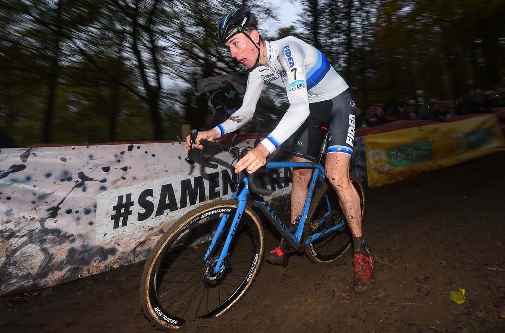 Toon Aerts (Telenet-Fidea) getting lose