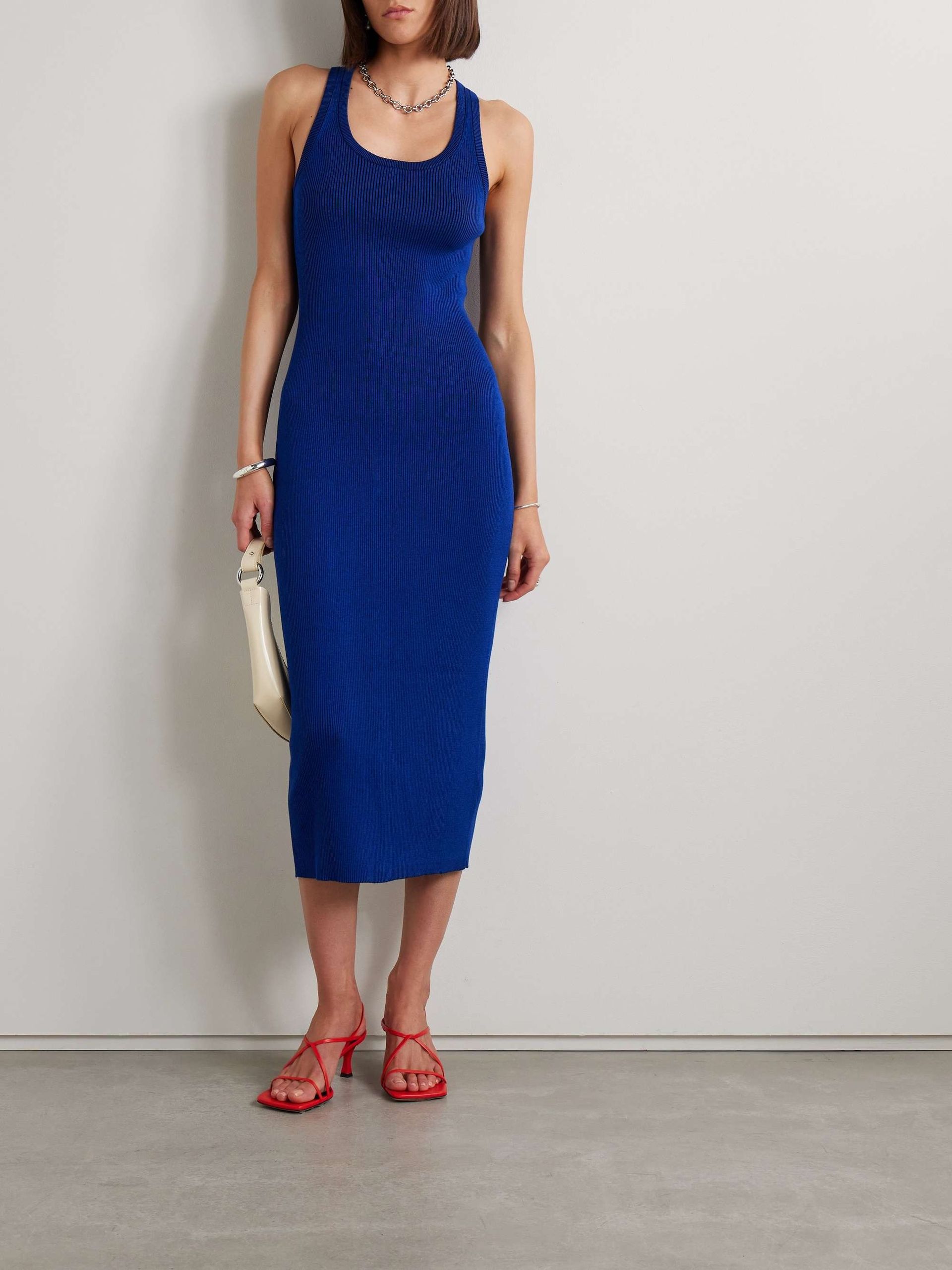 missing-image 20 قطعة من منتجات المصممين لتسوقها لفصل الربيع من Net-a-Porter