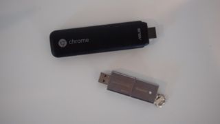 Chromebit versus USB flash drive