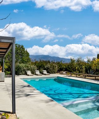 Mandy Moore's swimming pool