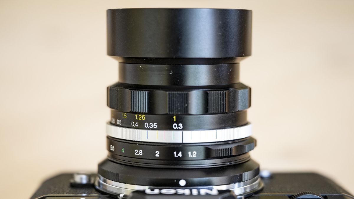 Voigtländer Nokton D35mm f/1.2 review: the lens Nikon should have