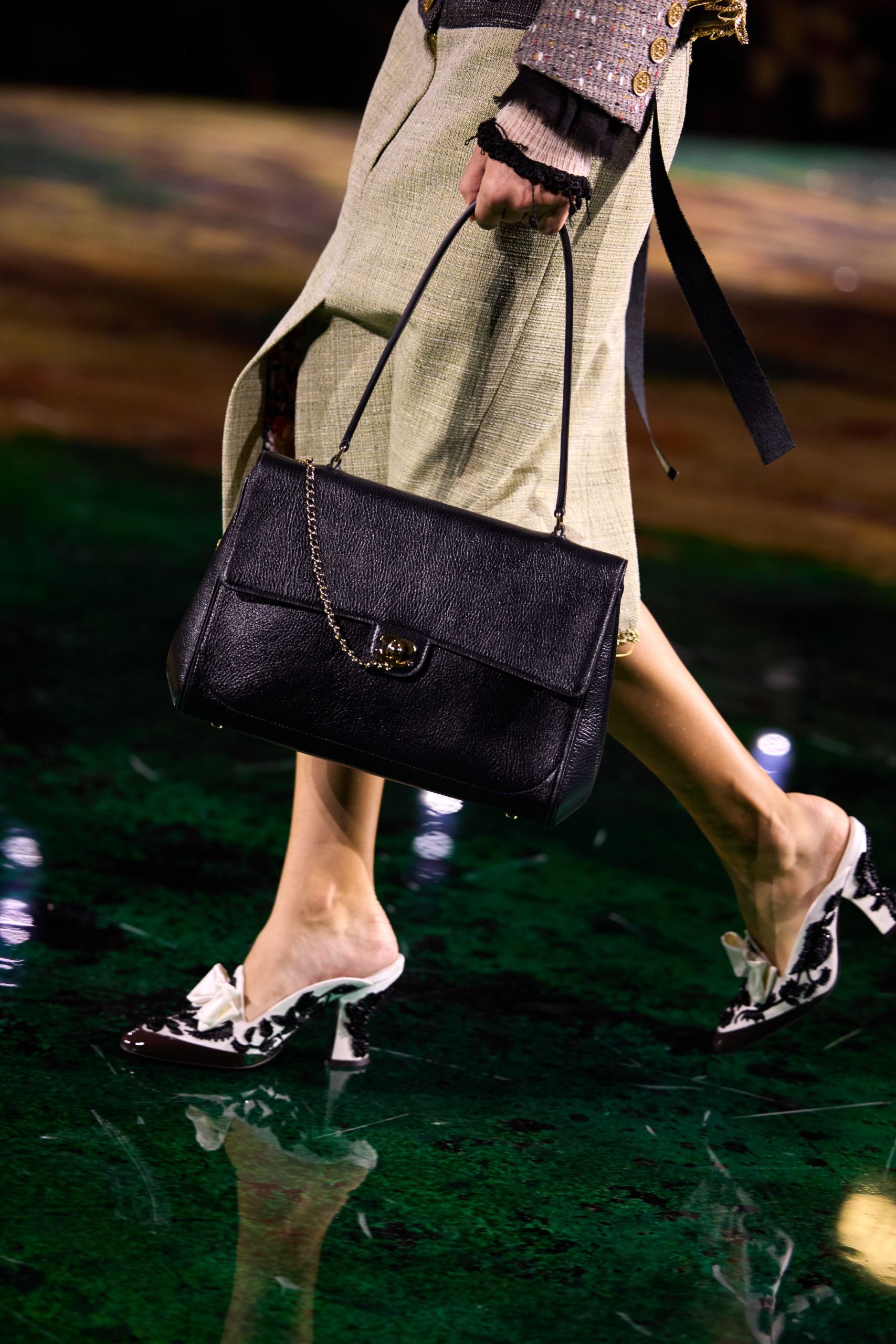 Chanel S/S 27 runway, bags