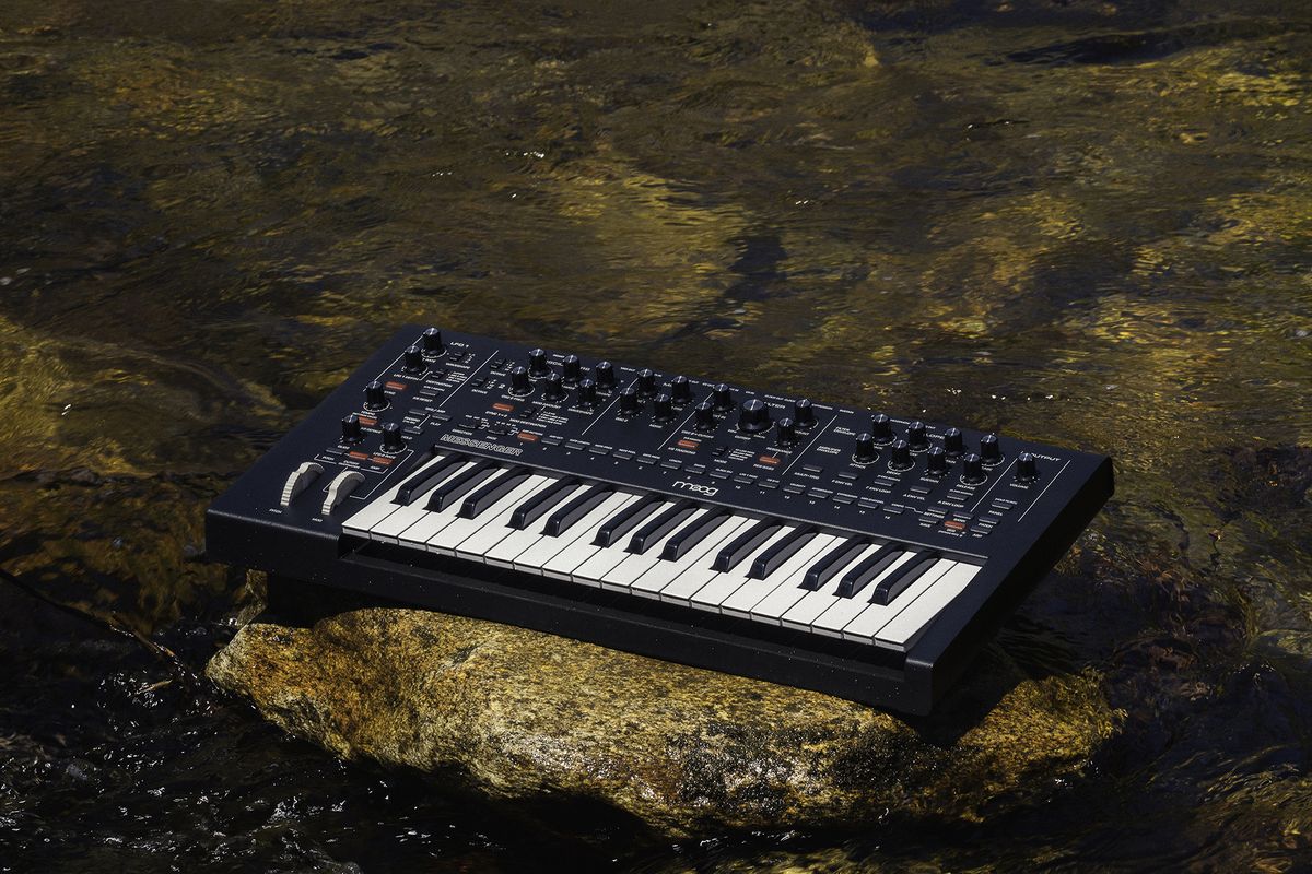 Moog Messenger