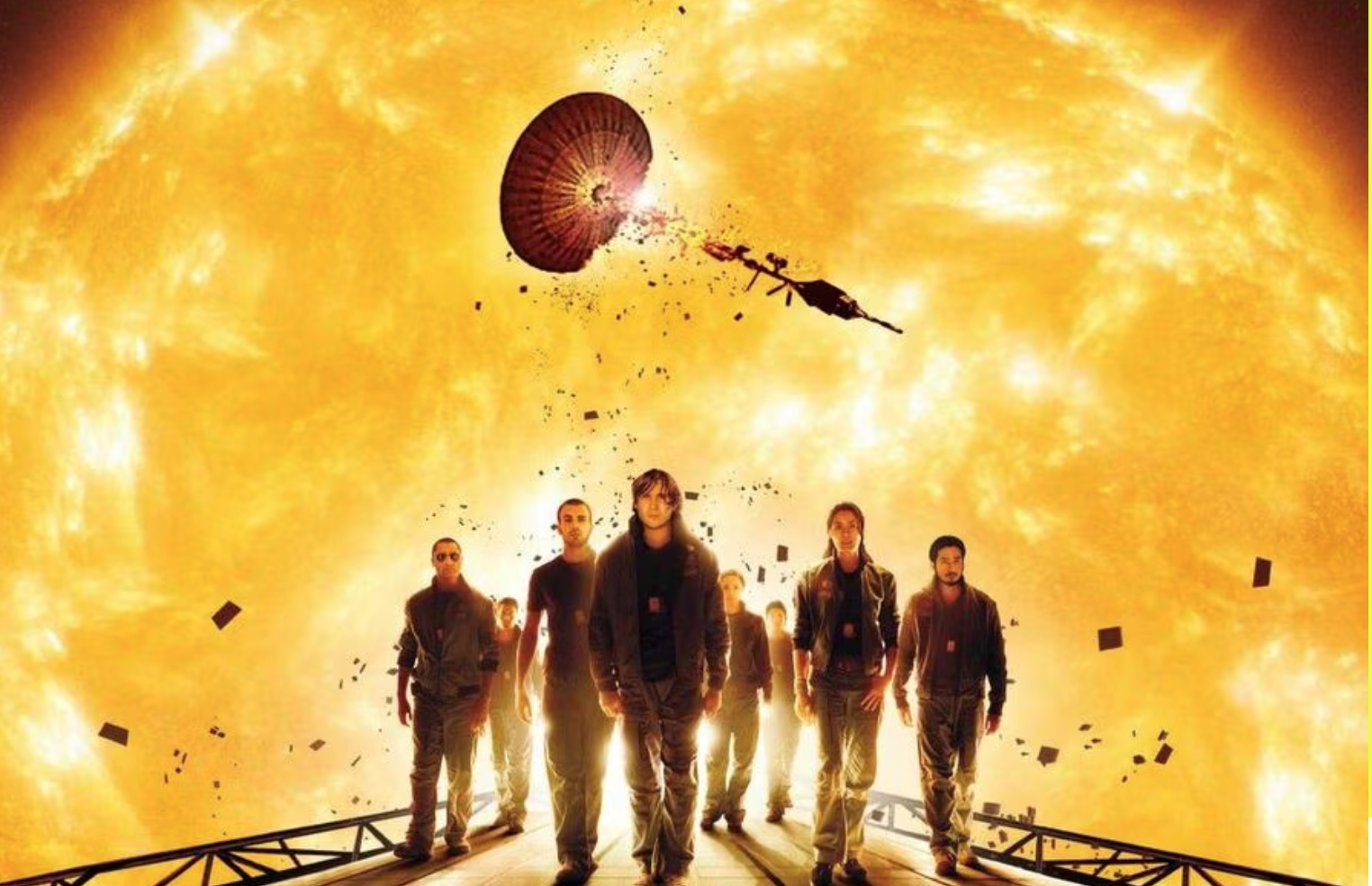 uma nave espacial se despedaçando perto do sol