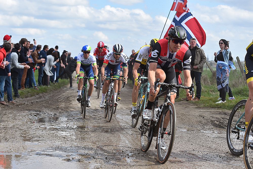 A Norwegian flag flies behind the national Norwegian champion Edvald Boasson Hagen