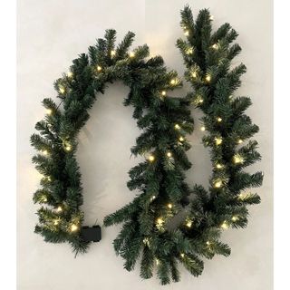 Flexible Flyer 9 Ft Battery Operated Garland with Lights