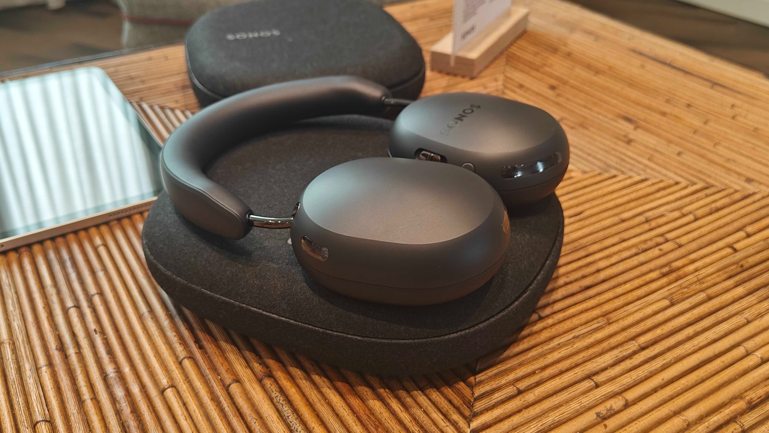 Sonos Ace Ultra in black case