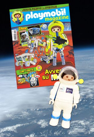 Playmobil Magazine, on newsstands now in Italy, includes the Luca Parmitano figure, a limited edition of 25,000.