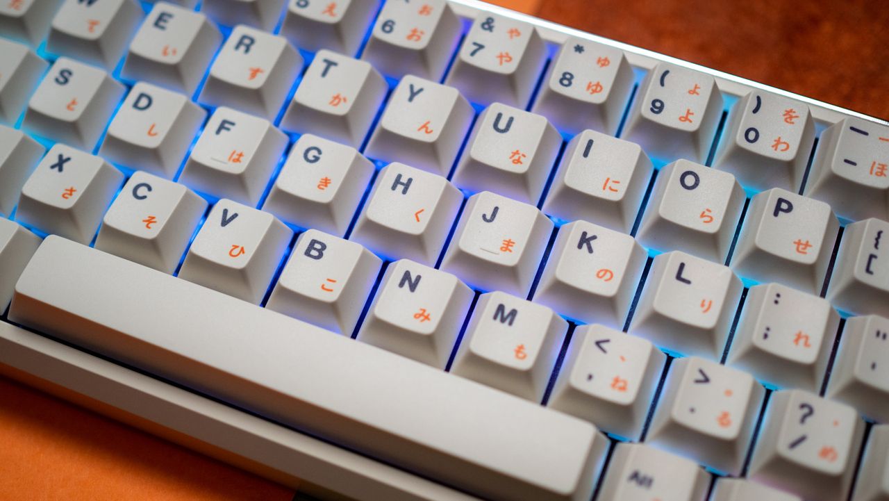 Luminkey Magger68 HE mechanical gaming keyboard against colorful background