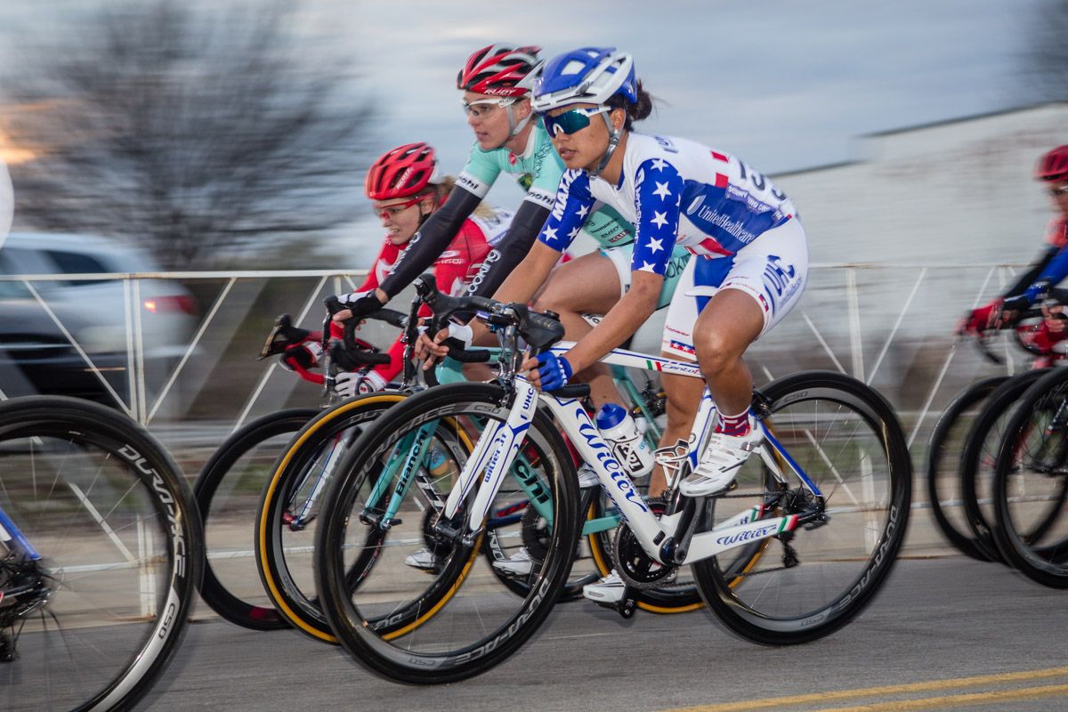 Coryn Rivera (UnitedHealthcare) and Erica Allar (Colavita) get into position on the final laps