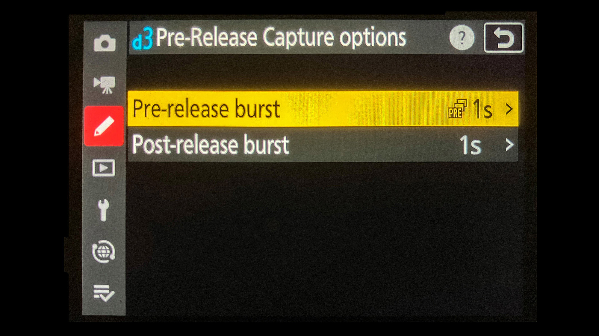 Nikon Z8 screenshot showing Pre-Release Capture menu