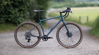 Side view of the Ribble 725 gravel bike