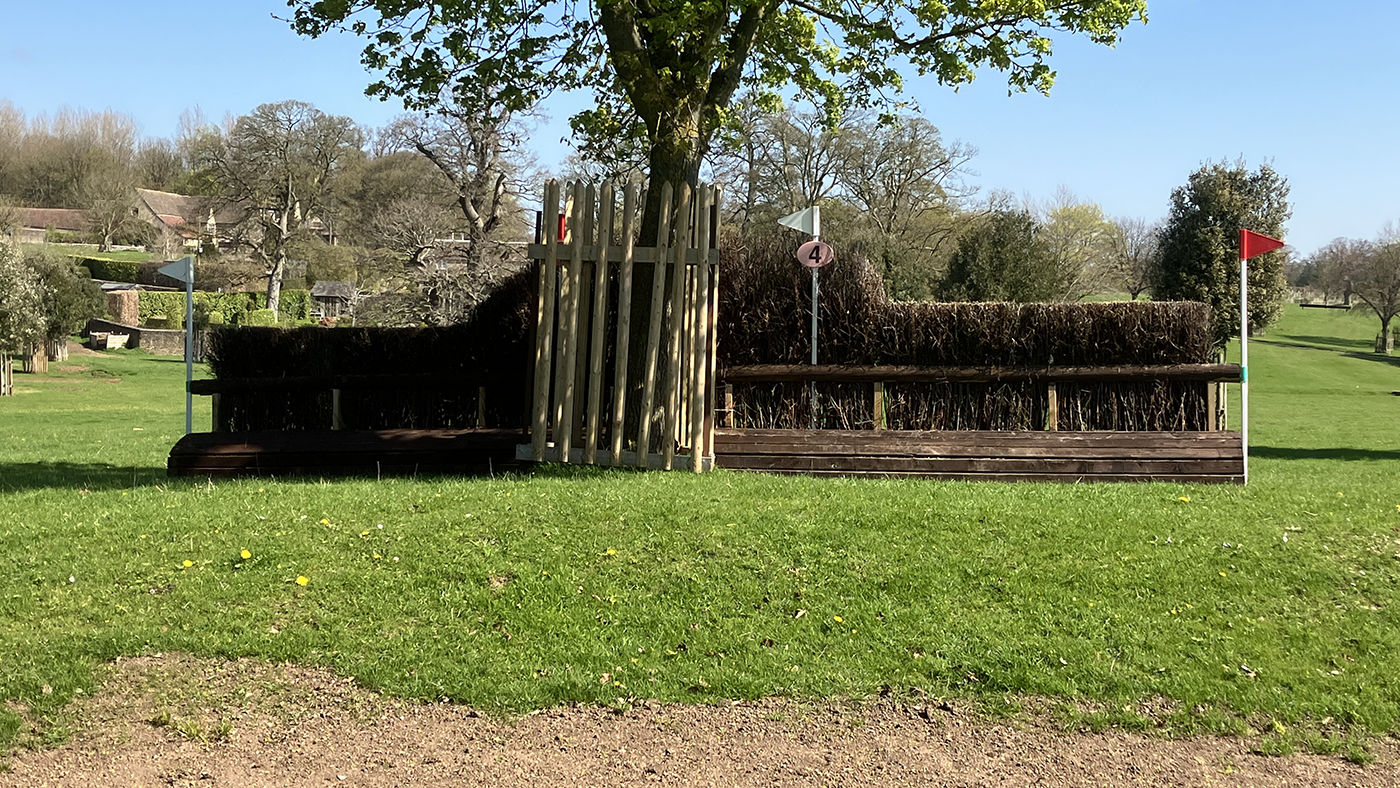 Fence 5 on the grassroots course