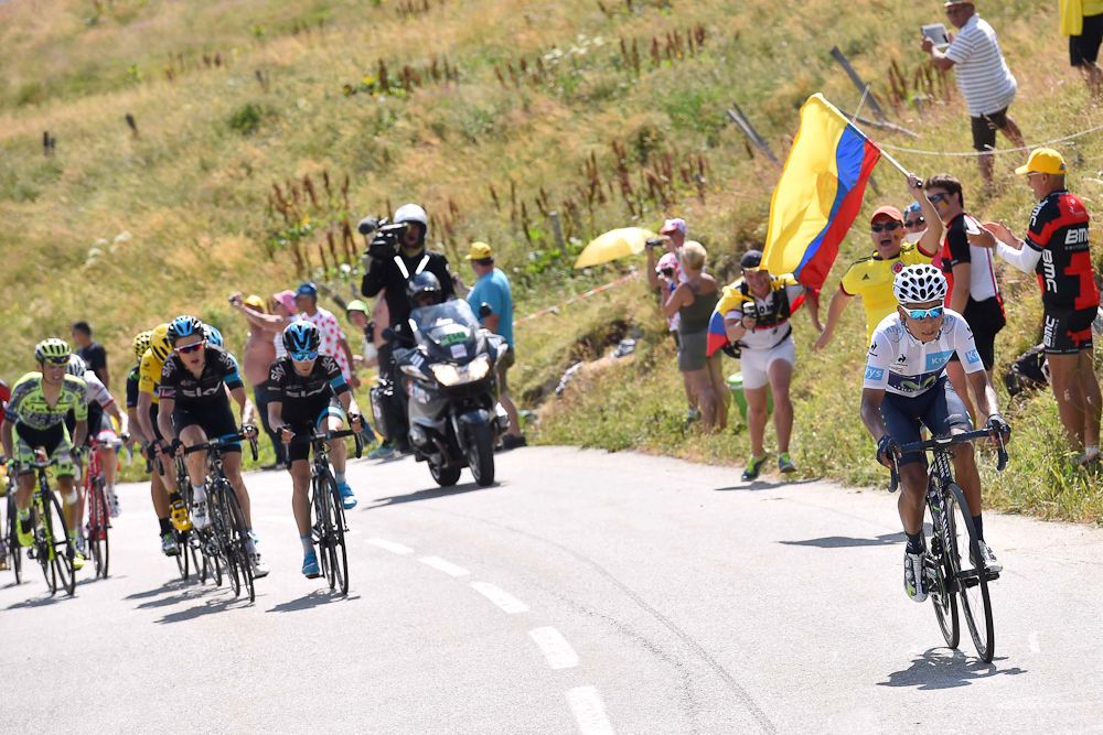 Quintana attacks.