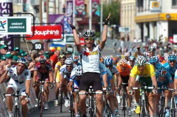 Claiming at stage of the Dauphine in 2008
