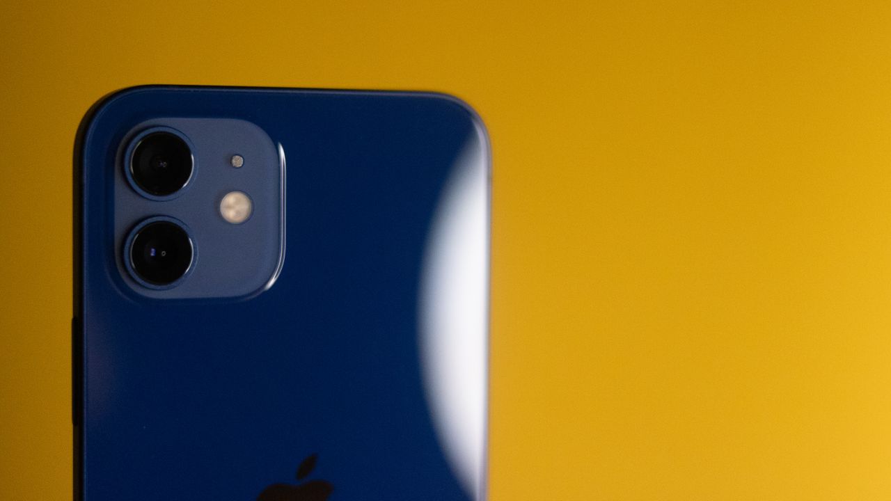 Apple iPhone 12