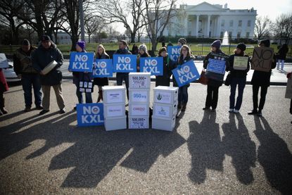 Anti-Keystone XL demonstrators outside the White House