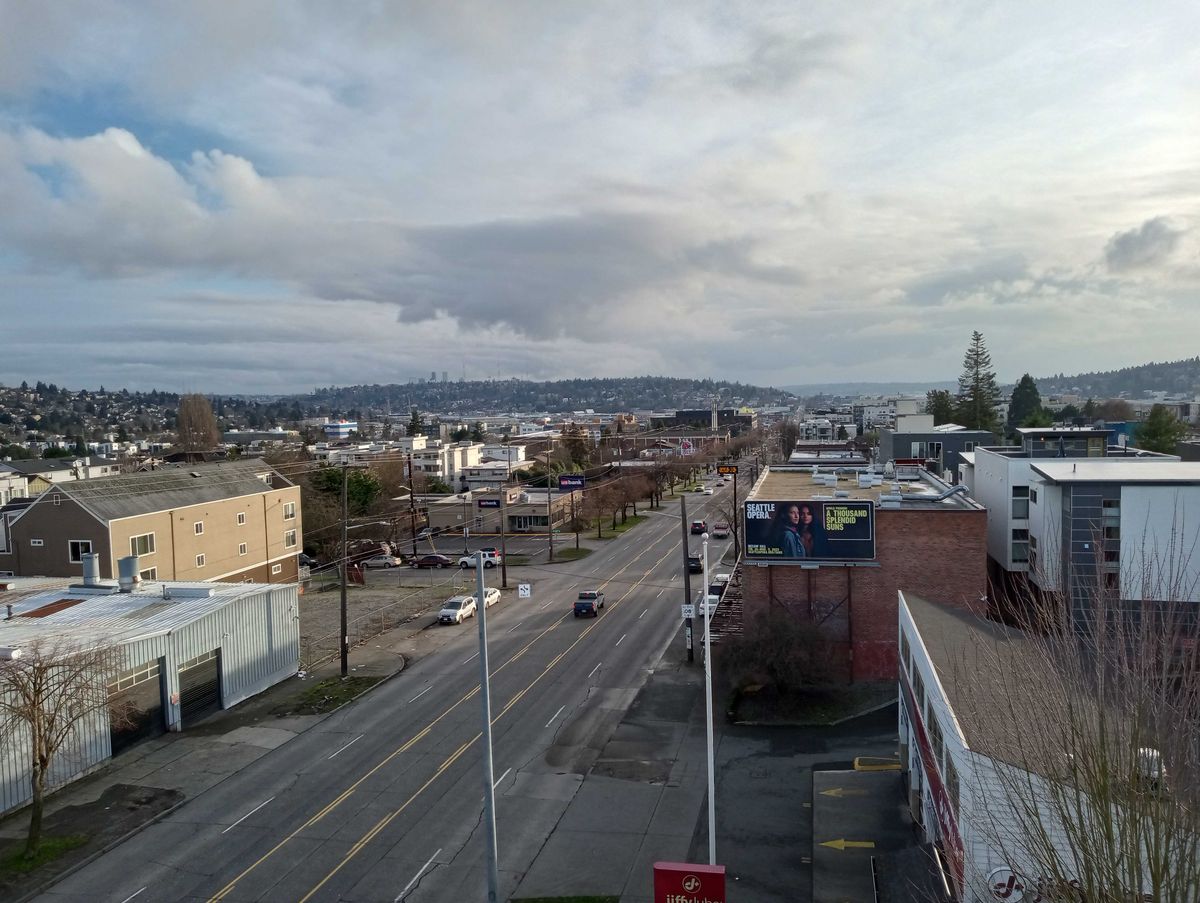 Moto G Play (2023), an image of a street from above