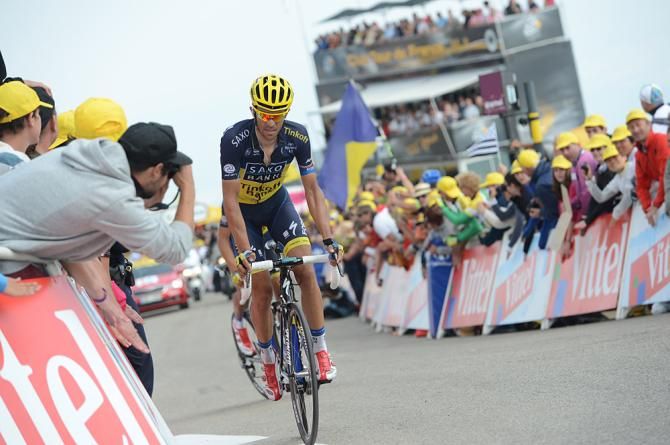 Alberto Contador (Saxo-Tinkoff) seemed to give up in the final kilometer
