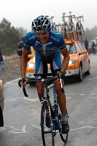 Manuel Beltran (Discovery) suffering