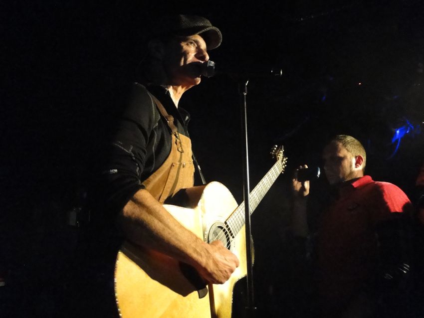 Roth gets emotional in a room with strong family ties