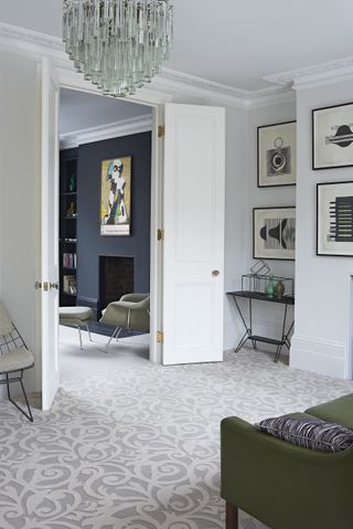 "Oyster Atholl Gardens", white and light grey rug