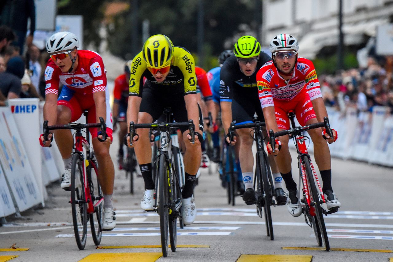 Alex Edmondson (Mitchelton-Scott) leads the peloton home