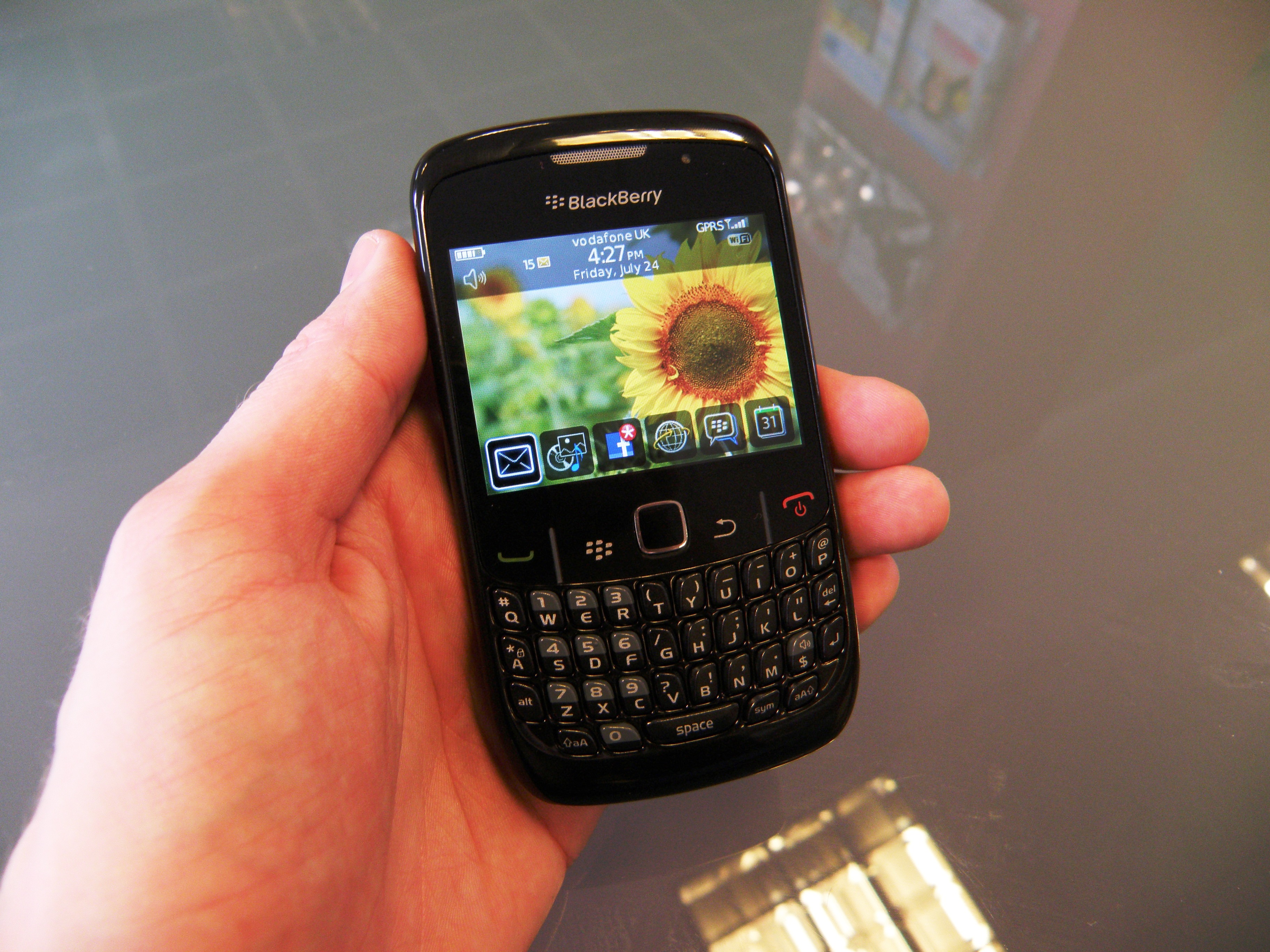 blackberry curve 2011