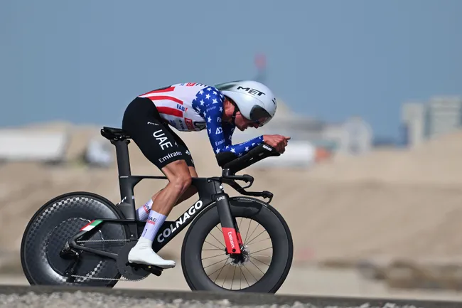 Brandon McNulty vince la cronometro di Al Hudayriyat Island (foto: Getty Images)